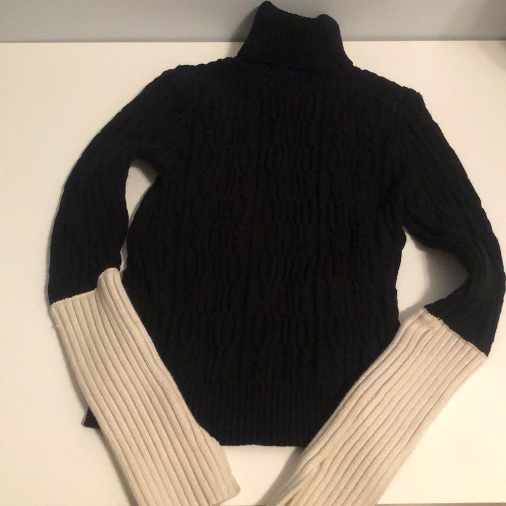 Zara ribbed turtleneck with beige sleeves